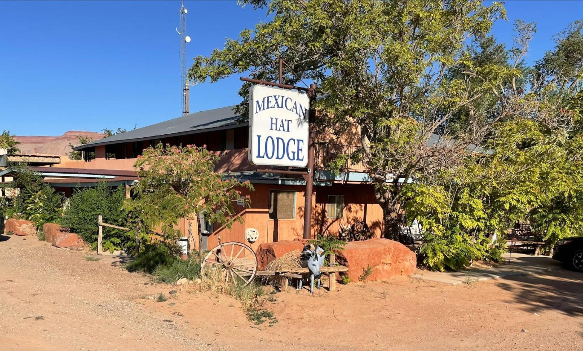 Mexican Hat Lodge Exterior photo